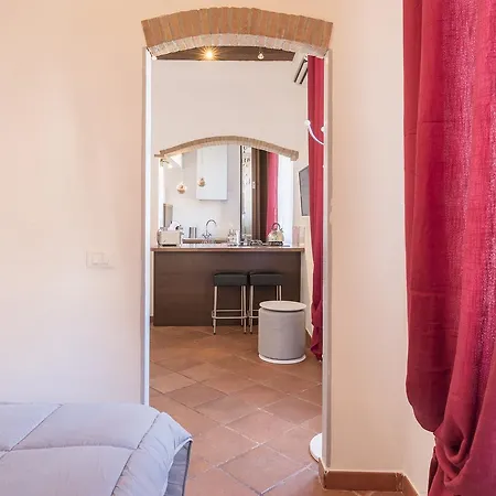 Rione Monti Stylish Studio Apartment Rom