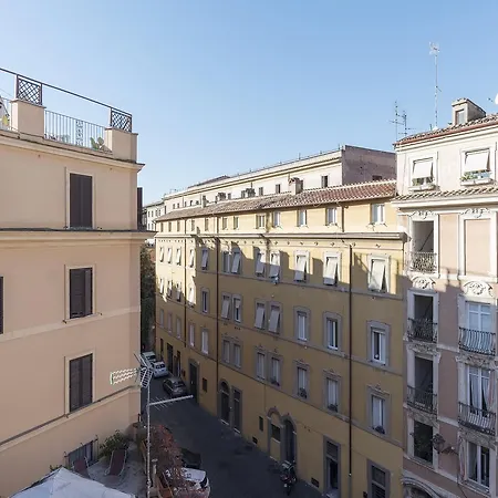 Apartment Rione Monti Stylish Studio