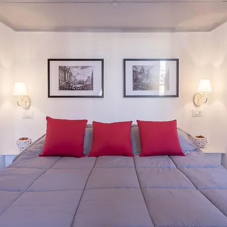 Rione Monti Stylish Studio Apartment Rom