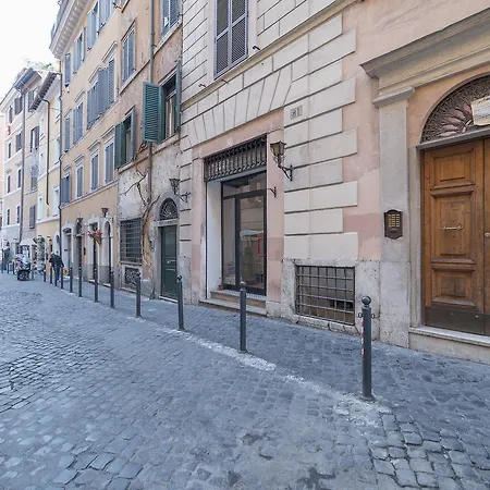 Rione Monti Stylish Studio *