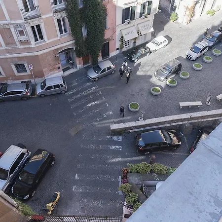 Rione Monti Stylish Studio Apartment Rom